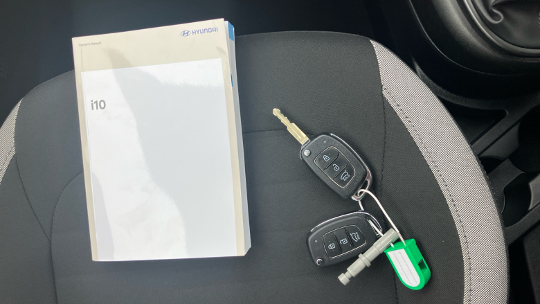 Hyundai i10 1.0 MPi SE Connect 5dr Auto Petrol Hatchback